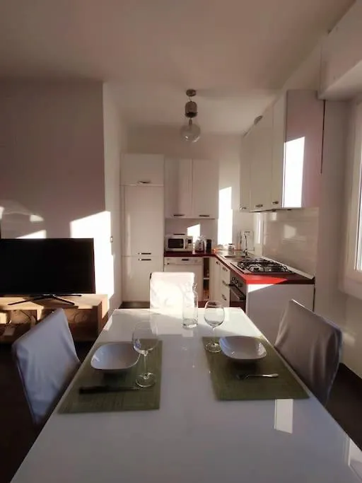 Bilocale Luminoso E Accogliente Zona Marche Daire Milano